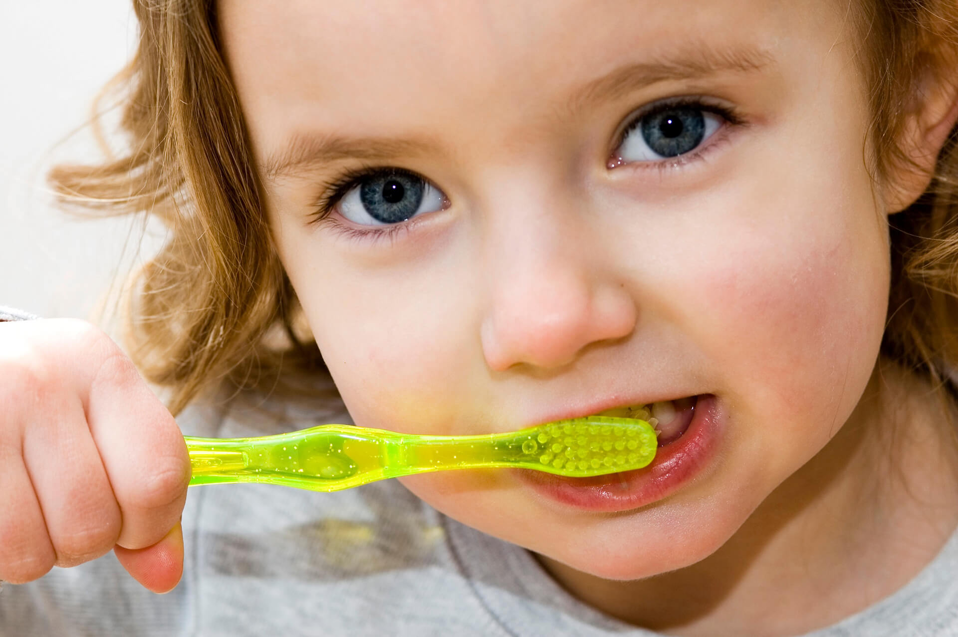 img tratamiento dental odontopediatria clinica pereira sevilla